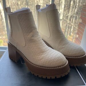 Ivory Python MIA chunky Chelsea boots size 6.5